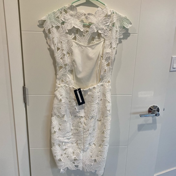 Glamorous ⚡️ White Floral Lace Dress - Picture 2 of 13